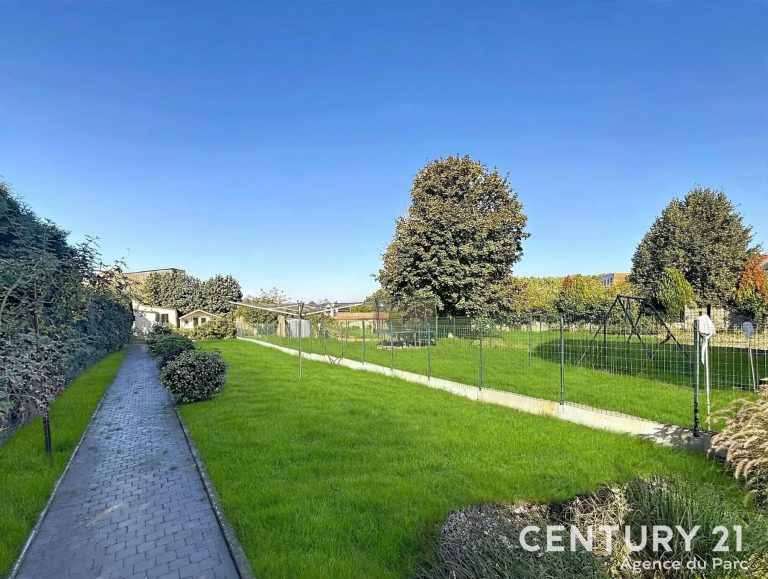 1984_40849.jpg